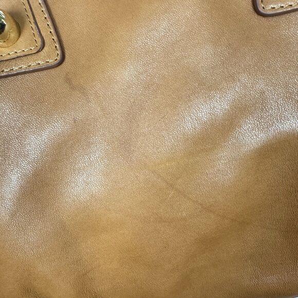 CC SKYE Camel Brown Lamb‎ leather shoulder Bag Gold Trim Clasp GUC - Picture 8 of 16